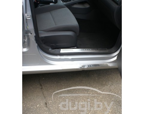 Накладки на внутренние пороги (нерж.) для Jetta (2005-2011)